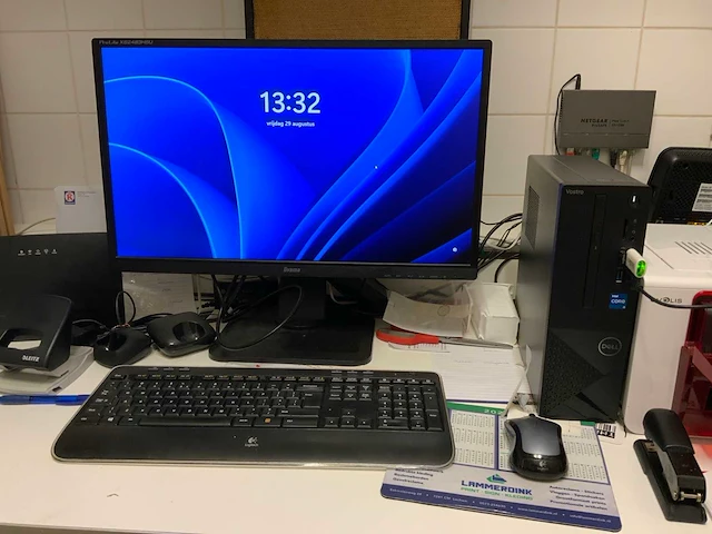 Dell vostro intel core i5 desktop met illyama prolite xb2483 hsu monitor - afbeelding 1 van  5