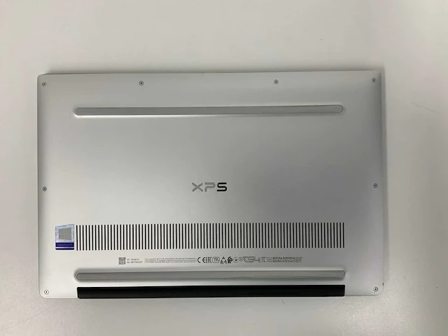 Dell xps 13 7390 laptop - afbeelding 3 van  3