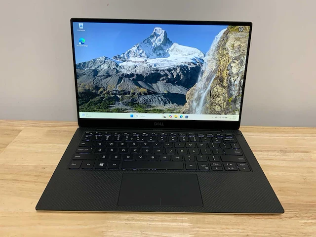 Dell xps 13 7390(i7-gen10) laptop - afbeelding 1 van  9