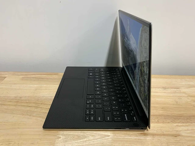 Dell xps 13 7390(i7-gen10) laptop - afbeelding 5 van  9
