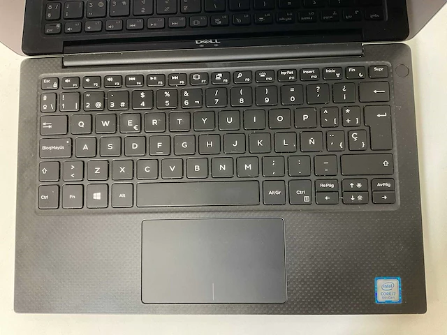 Dell xps 13 9370 13.3”, core(tm) i7 8th gen, 16 gb ram, 512 gb nvme laptop - afbeelding 4 van  7