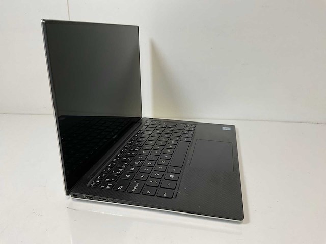 Dell xps 13 9370 13.3”, core(tm) i7 8th gen, 8 gb ram, 512 gb nvme laptop - afbeelding 2 van  7