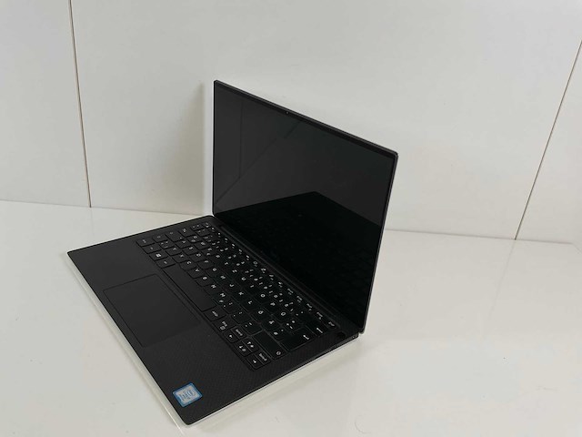 Dell xps 13 9380 13.3”, core(tm) i7 8th gen, 16 gb ram, 256 gb nvme laptop - afbeelding 3 van  7