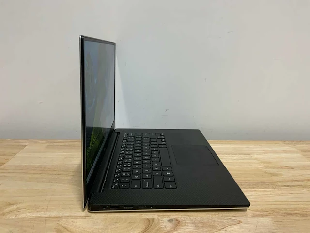 Dell xps 15 9550(i7) laptop - afbeelding 4 van  7