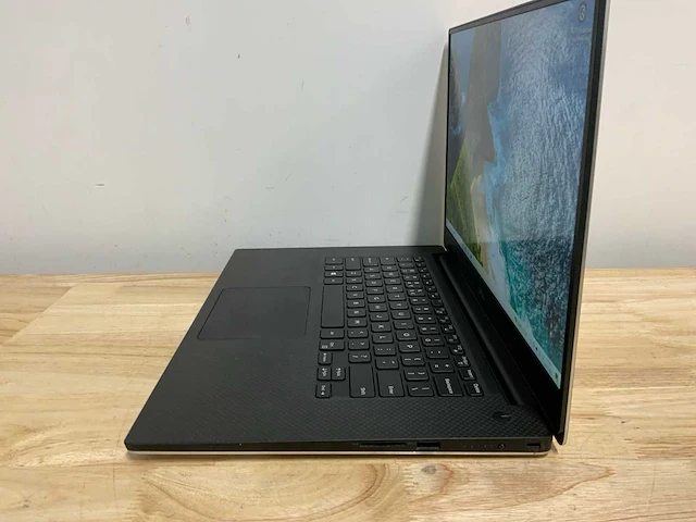 Dell xps 15 9550(i7) laptop - afbeelding 5 van  7