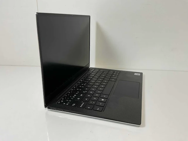 Dell xps 7390 13”, core(tm) i7 10th gen, 16 gb ram, 512 gb nvme laptop - afbeelding 1 van  6