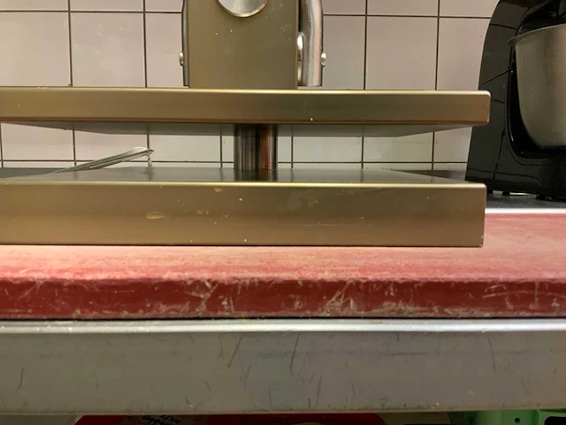Delmo lr112 schnitzel persmachine - afbeelding 4 van  5
