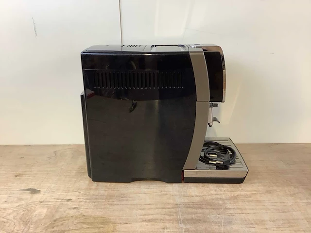 Delonghi dinamica plus ecam380.95.tb volautomatische espressomachine - afbeelding 4 van  7