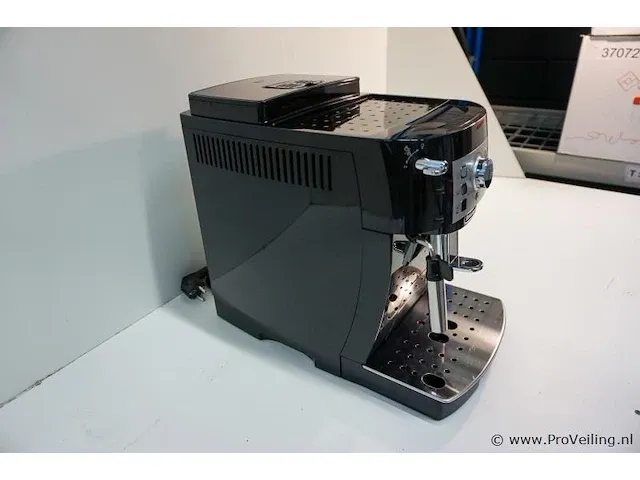 Delonghi ecam 22.113 b volautomatische espresso - afbeelding 4 van  5