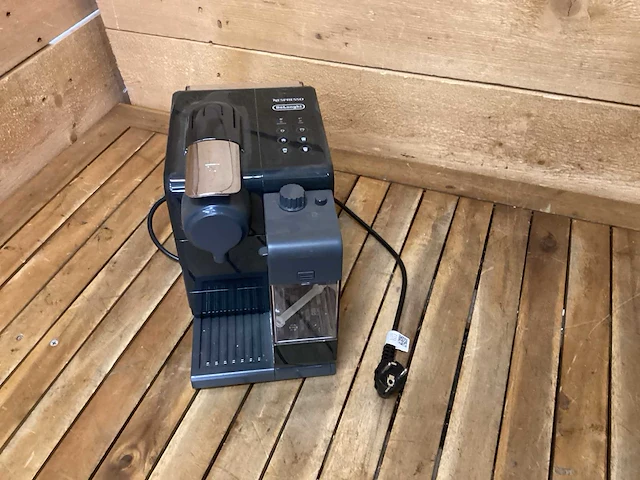 Delonghi en560.b nespresso koffiemachine - afbeelding 1 van  6