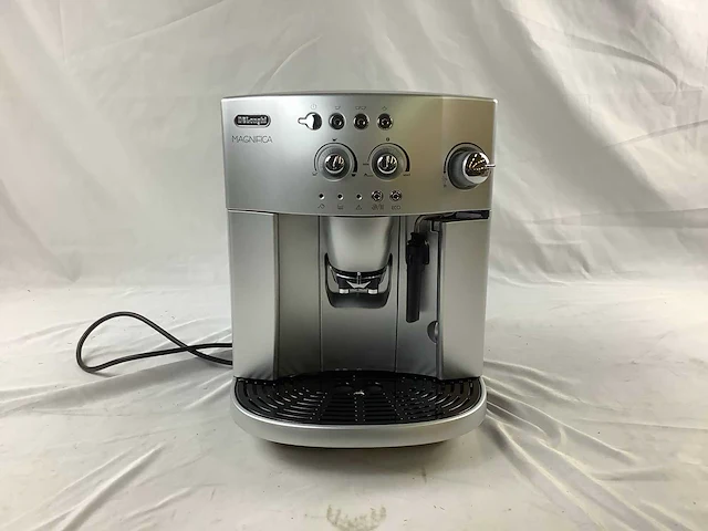 Delonghi magnifica esam4200.s koffie- & espressomachines - afbeelding 1 van  5