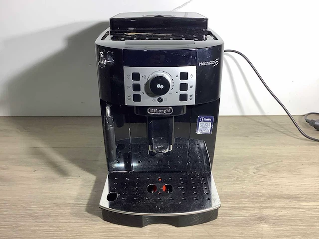 De'longhi magnifica s ecam20.110.b koffiemachine - afbeelding 3 van  9