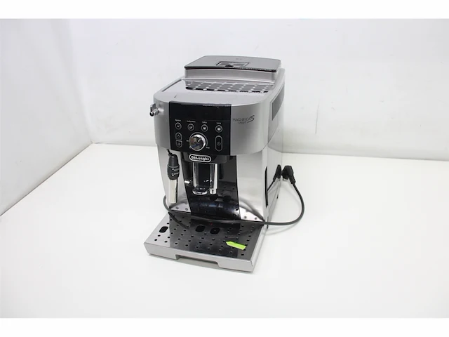 De'longhi magnifica s smart ecam 250.23.sb espressomachine zwart/zilver - afbeelding 5 van  6