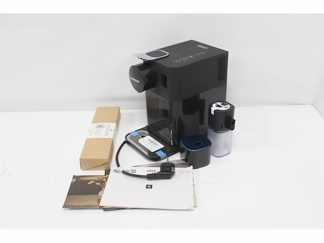 De'longhi nespresso lattissima one en510.b koffiecupmachine zwart - afbeelding 5 van  5