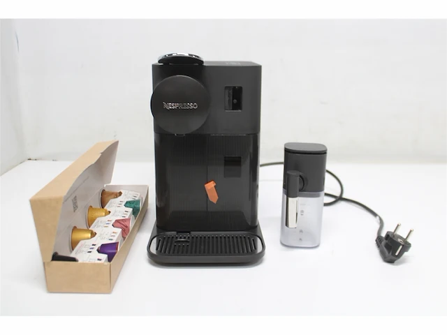 De'longhi nespresso lattissima one en510.b koffiecupmachine zwart - afbeelding 5 van  6