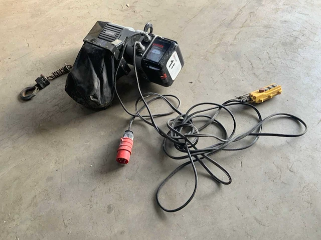 Delta 1000kg elektrische kettingtakel - afbeelding 2 van  4