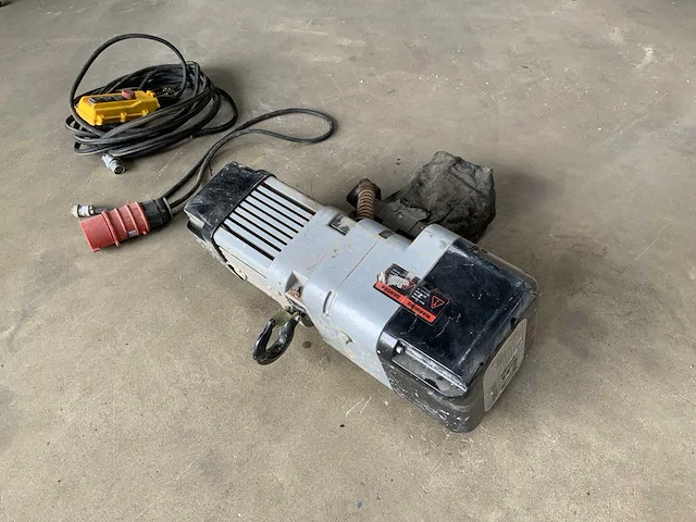 Delta 500kg elektrische kettingtakel - afbeelding 1 van  5