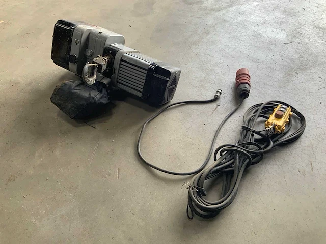 Delta 500kg elektrische kettingtakel - afbeelding 2 van  5