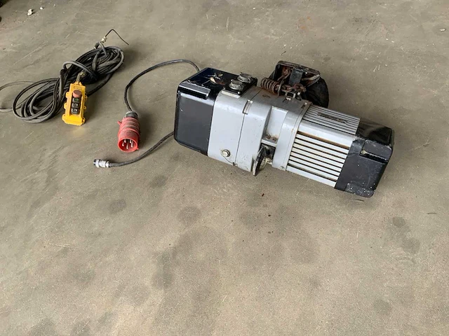 Delta 500kg elektrische kettingtakel - afbeelding 1 van  5