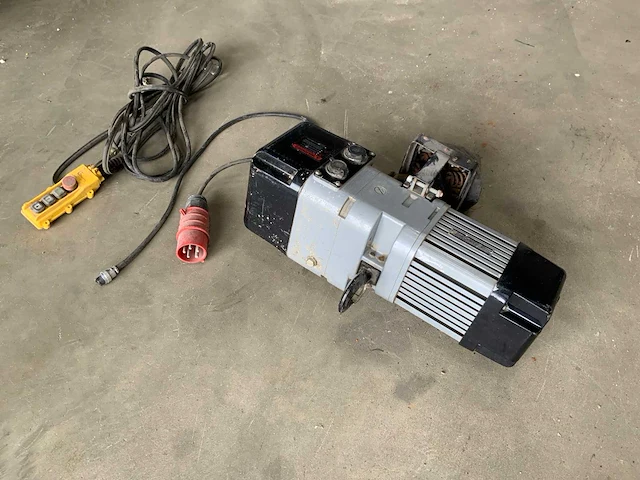 Delta 500kg elektrische kettingtakel - afbeelding 1 van  5