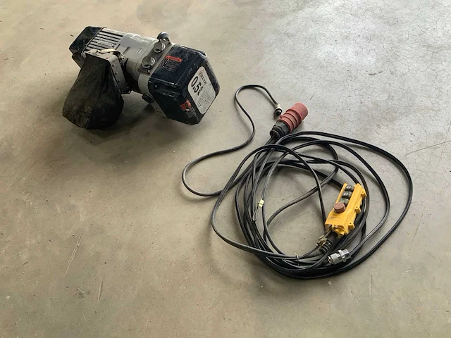 Delta 500kg elektrische kettingtakel - afbeelding 2 van  5