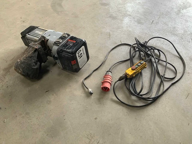 Delta 500kg elektrische kettingtakel - afbeelding 2 van  5