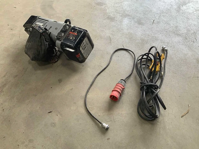 Delta 500kg elektrische kettingtakel - afbeelding 2 van  5