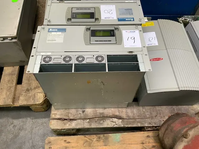 Delta dpr2700 es48/300 power system - afbeelding 1 van  4