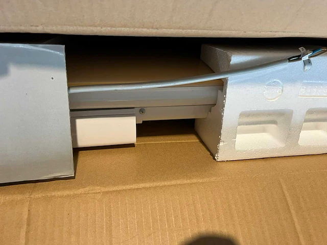 Delta thermie - dtgp-1500 geel - elektrische convector kachel - afbeelding 2 van  2