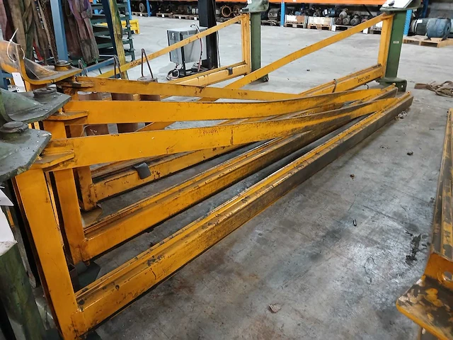 Demag - wandzwenkkraan - afbeelding 1 van  4