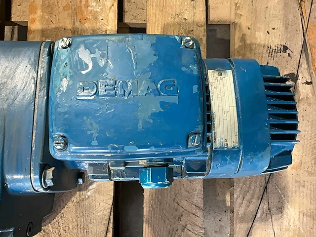 Demag d06 elektromotor met overbrenging - afbeelding 6 van  8