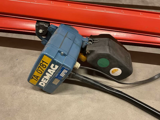 Demag dkun 1-125 k v1 f4 elektrische kettingtakel incl. rails - afbeelding 2 van  6