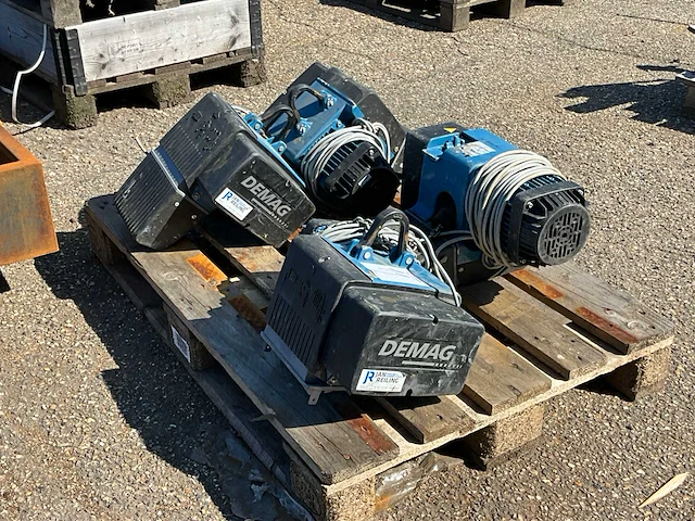 Demag elektrische takels (4x) - afbeelding 1 van  18