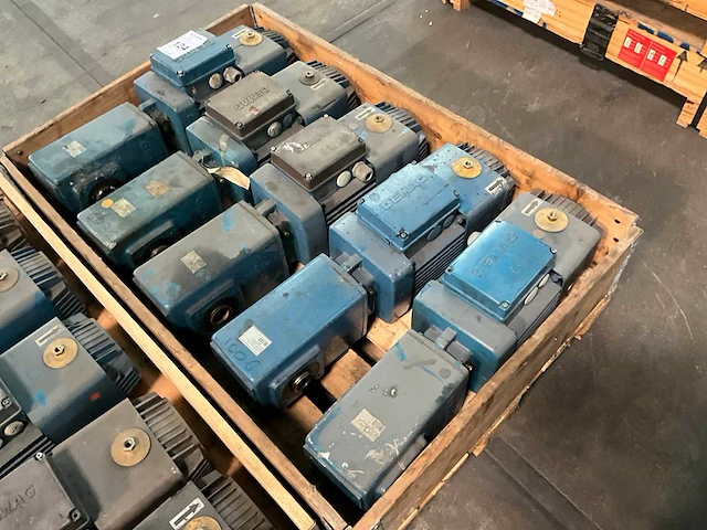 Demag wuh30dd elektromotor (5x) - afbeelding 2 van  5