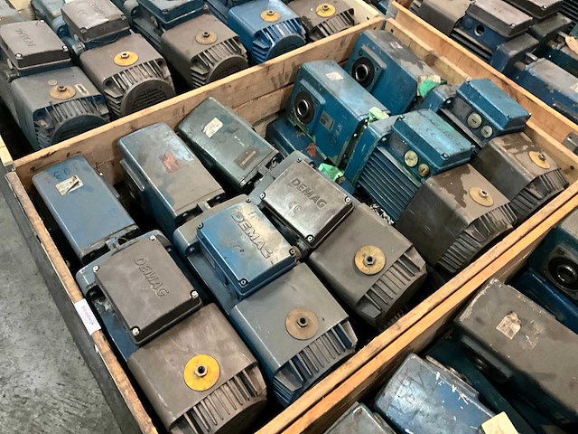 Demag wuh30dd / zba90 b4 reductormotor (10x) - afbeelding 3 van  5