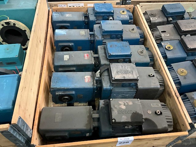 Demag wuh30dd / zba90 b4 reductormotor (5x) - afbeelding 1 van  4