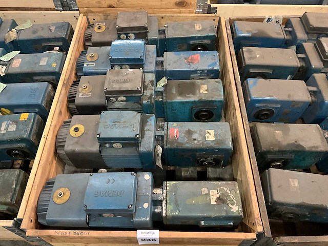 Demag wuh30dd / zba90 b4 reductormotor (5x) - afbeelding 1 van  4