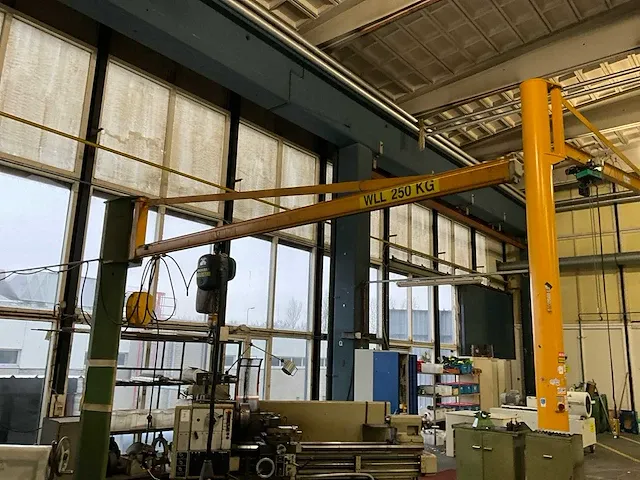 Demag zwenkarmkraan - afbeelding 2 van  6