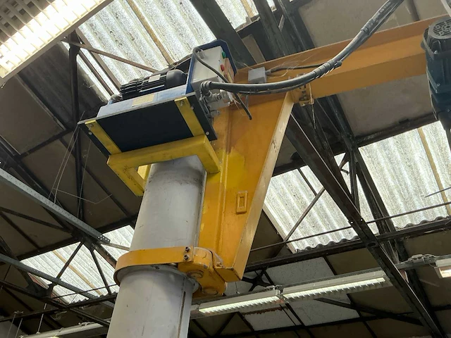 Demag zwenkarmkraan - afbeelding 7 van  9