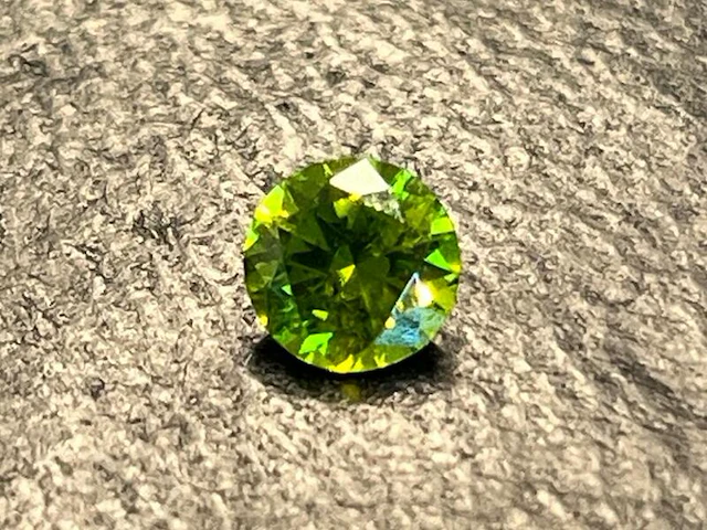 Demantoid - 1.14 carat natuurlijke demantoid - afbeelding 1 van  6