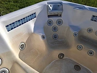 Demension one amerikaanse 6 persoons jacuzzi en buitenspa - afbeelding 11 van  26
