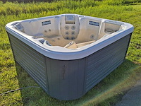 Demension one amerikaanse 6 persoons jacuzzi en buitenspa - afbeelding 26 van  26