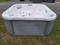 Demension one spa 5 persoons amerikaans jacuzzi en buitenspa - afbeelding 18 van  31