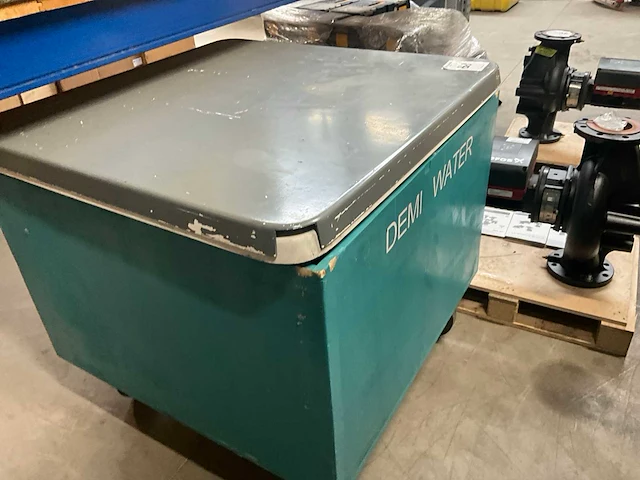 Demiwater opslagtank - afbeelding 2 van  4