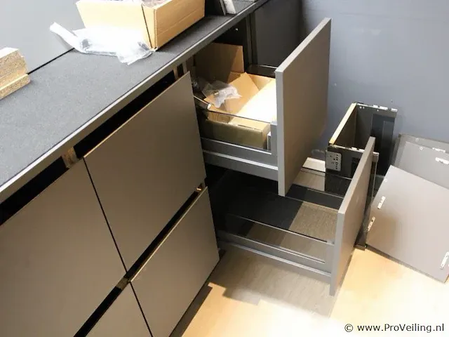 Demonstratiemeubel - afbeelding 4 van  15