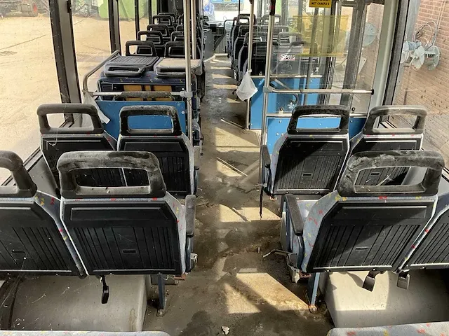 Den oudsten b95 personenbus - afbeelding 6 van  16