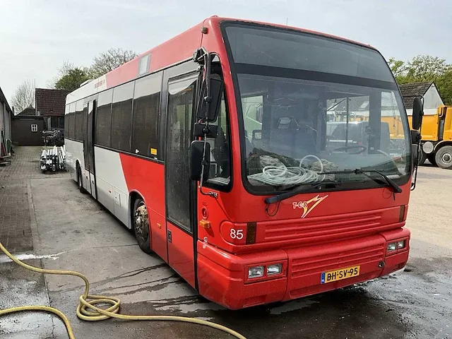 Den oudsten b95 personenbus - afbeelding 9 van  16