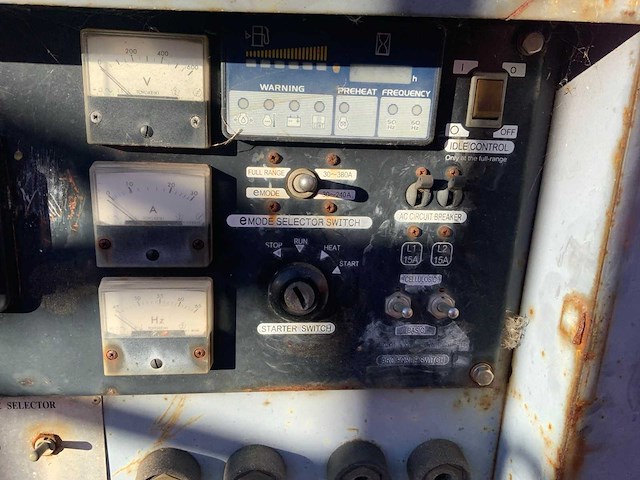 Denyo dlw 400esew dc lasaggregaat / ac stroomaggregaat aanhangwagen - afbeelding 11 van  13