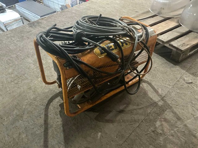 Dera dk2070 luchtcompressor - afbeelding 1 van  4