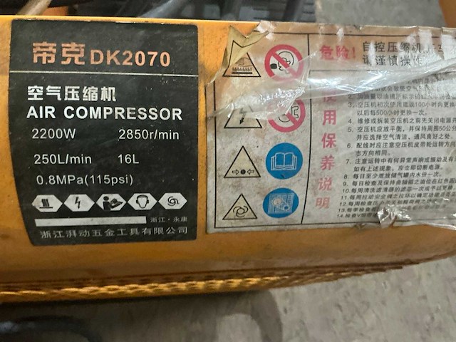 Dera dk2070 luchtcompressor - afbeelding 4 van  4